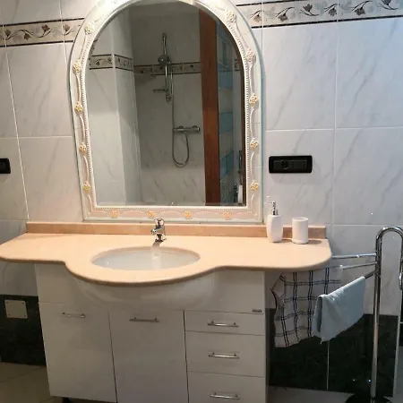 ゲストハウス Leo